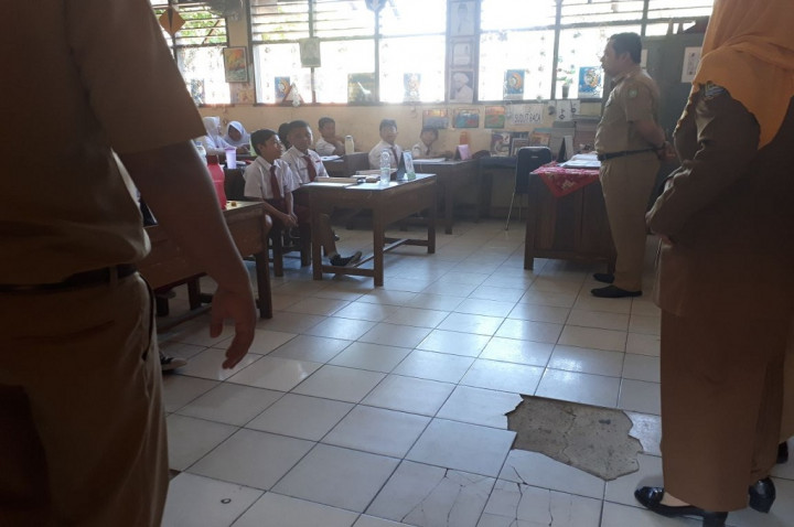 Wali Kota Tangerang Sidak Sekolah dengan Bangunan Rusak