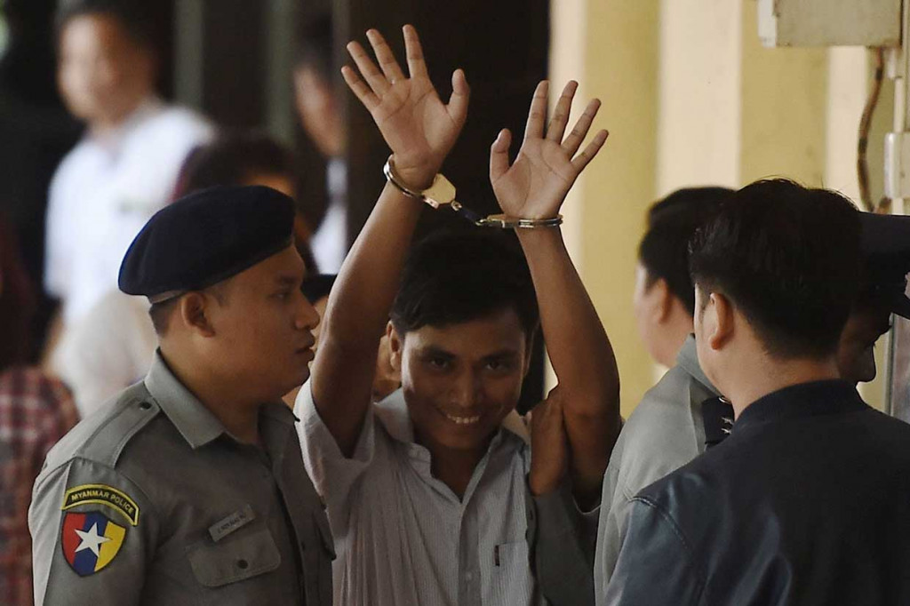 Dua Wartawan Reuters Divonis Tujuh Tahun