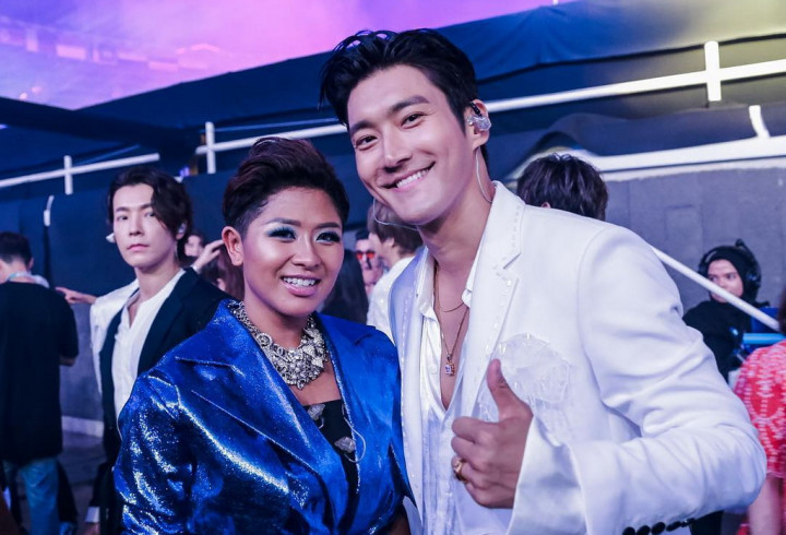 Respons Dira Sugandi Setelah Dipuji Personel Super Junior