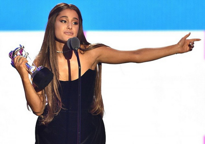 Bikin Tato Baru, Ariana Grande Pilih Karakter Animasi Ghibli