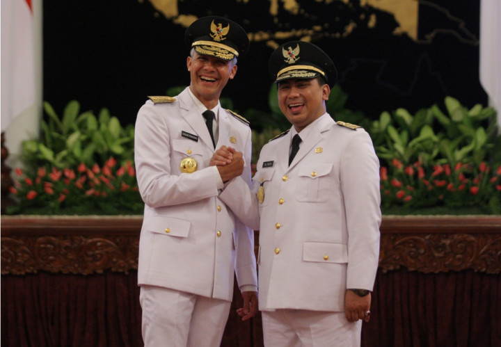 Jokowi Minta Ganjar-Gus Yasin Tumbuhkan Ekonomi Kerakyatan