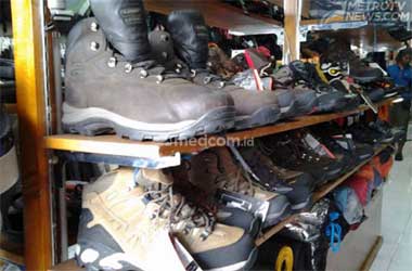 Sepatu Outdoor, Solusi Murah untuk <i>Riding</i> Harian