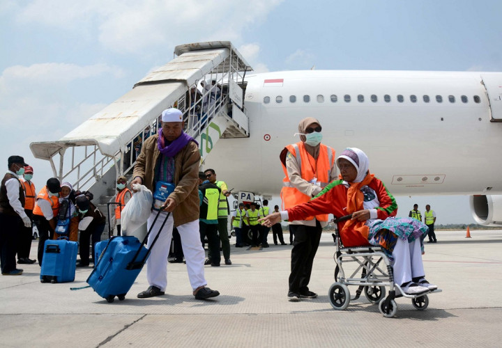 Kepulangan Empat Anggota Jemaah Kloter 30 Asal Jatim Tertunda