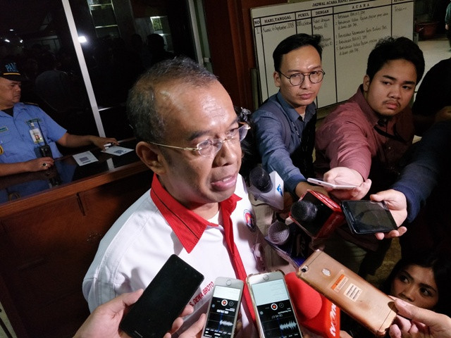 Kemenpora Ogah Memerinci Asetnya di Roy Suryo