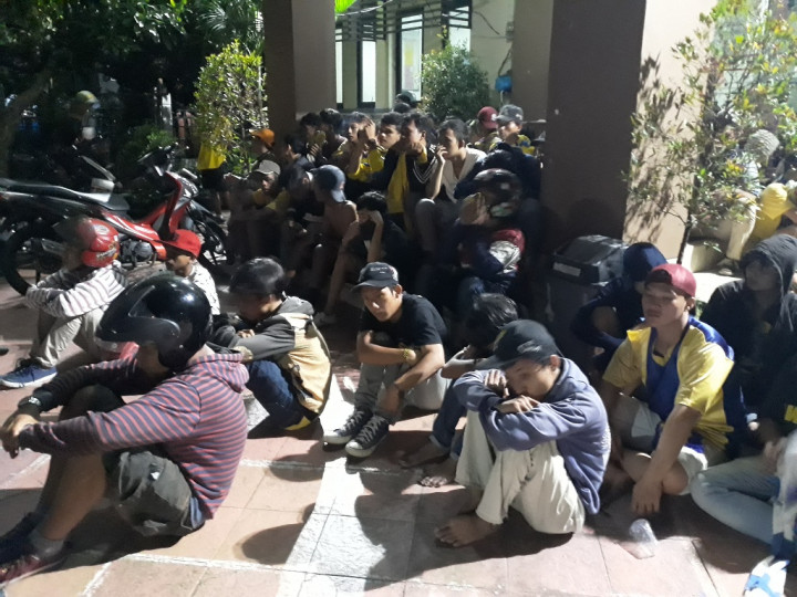 Suporter Persikota Bentrok dengan Warga di Cipadu