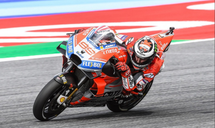 Marquez Terjatuh, Lorenzo Pimpin Lomba MotoGP San Marino