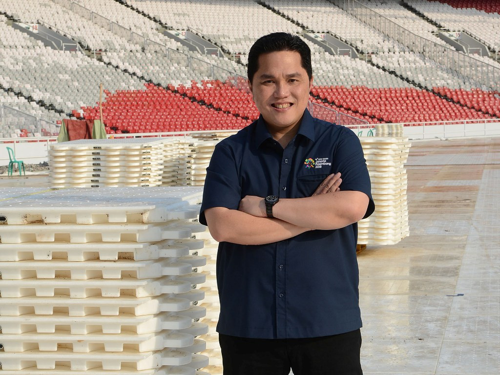 Ketua Inasgoc Erick Thohir difoto di sela-sela peninjauan venue di Stadion Utama Gelora Bung Karno, Senayan, Jakarta. Foto: MI/Susanto.