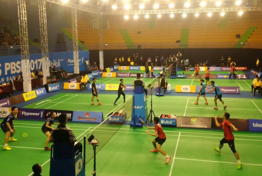 Kejurnas PBSI 2017 di GOR Sahabudin Pangkalpinang. (MI/Rendy Ferdiansyah)