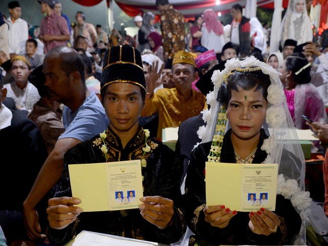 DPRD DKI Coret Anggaran Nikah Massal