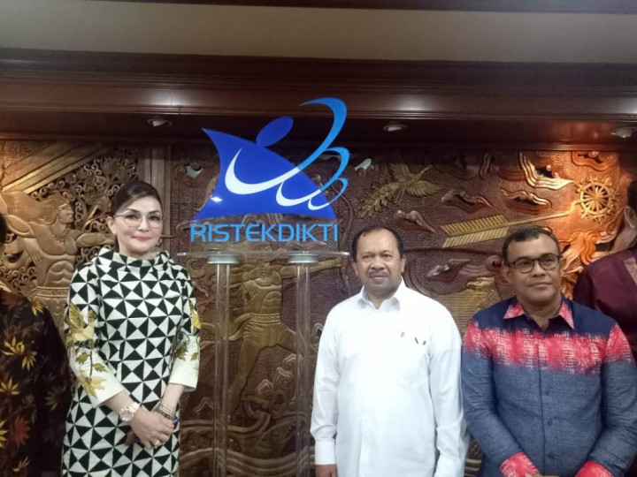 Terapkan Iptek Pada Produksi Minyak Nilam Indonesia