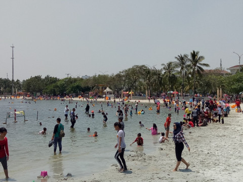 Pantai Ancol Diburu Wisatawan Libur Tahun Baru Hijriah