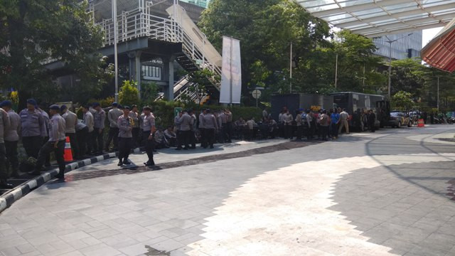 Demo Transportasi Daring Dikawal 300 Polisi