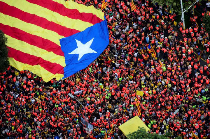 Ribuan Warga Catalonia Peringati Hari Kemerdekaan