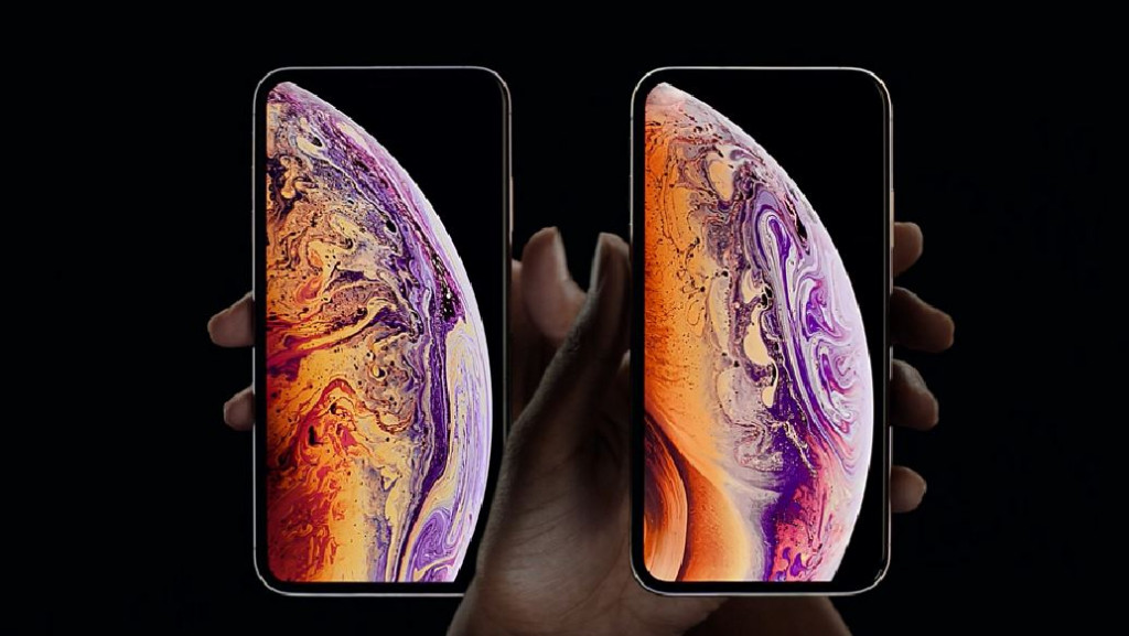 iPhone XS Max dan iphone XS. 