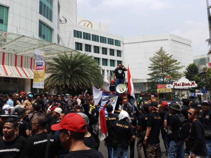 Aliando Minta Go-Jek tak Asal Putus Hubungan