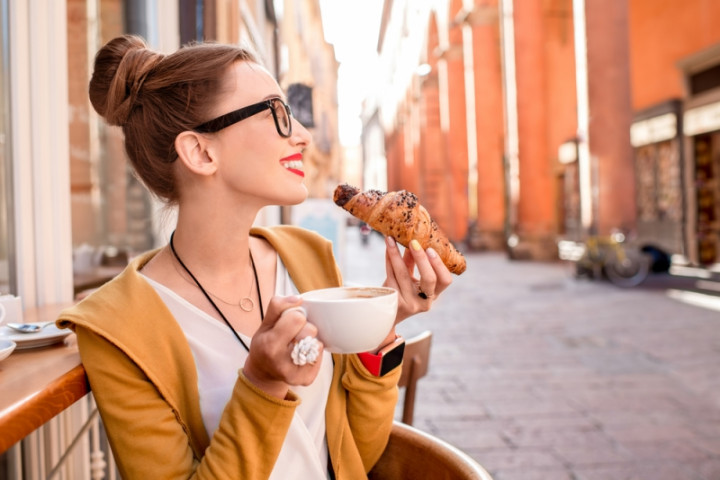 Waspadai 7 Penyakit Mengintai Anda yang Hobi Makanan Manis