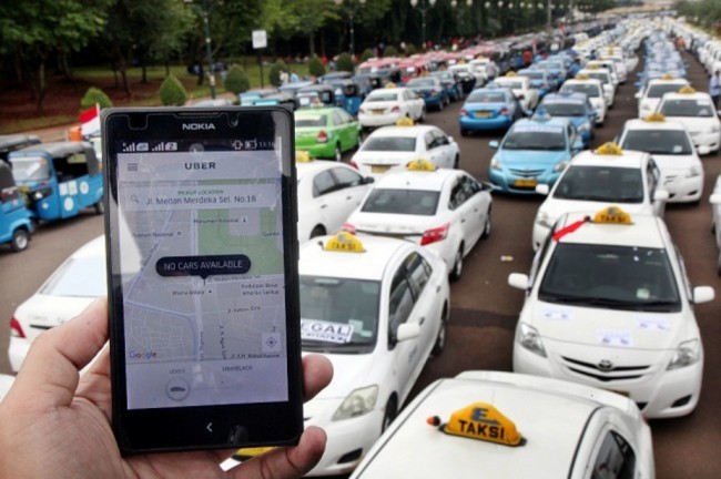 Kemenhub Siapkan Aturan Baru Soal Taksi <i>Online</i>