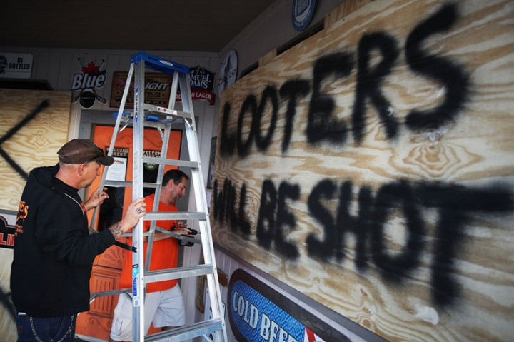 Berlindung dari Terkaman Badai Florence