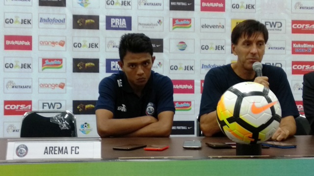 Pelatih Arema Akui Keunggulan Persib Bandung