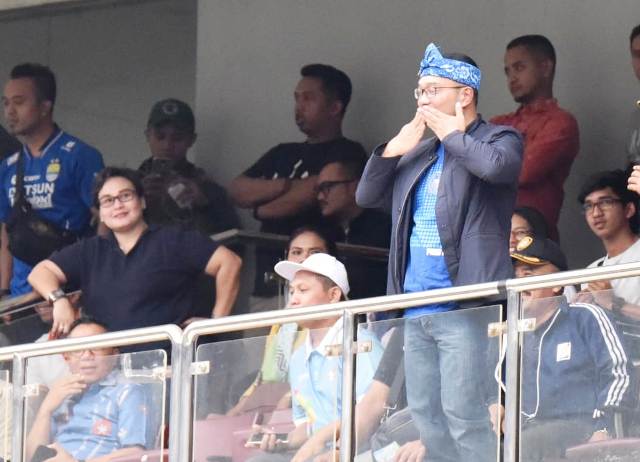 Kang Emil Ingin Dihadiahi Kado Persib Juara