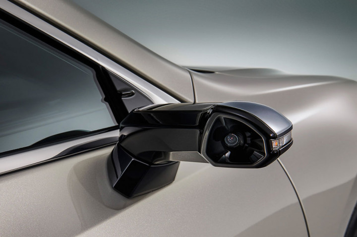 Lexus Tak Lagi Pakai Kaca Spion Samping