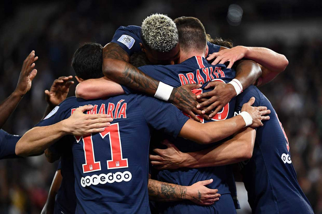 PSG Lumat St Etienne 4-0