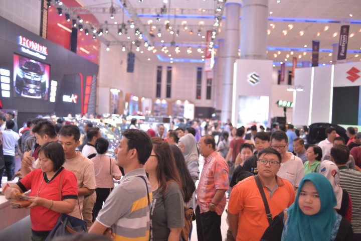 Road Show Pameran Otomotif Sambangi Surabaya