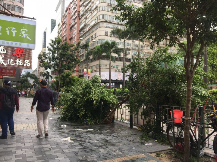 Usai Diterjang Topan Mangkhut, Hong Kong Mulai Kondusif