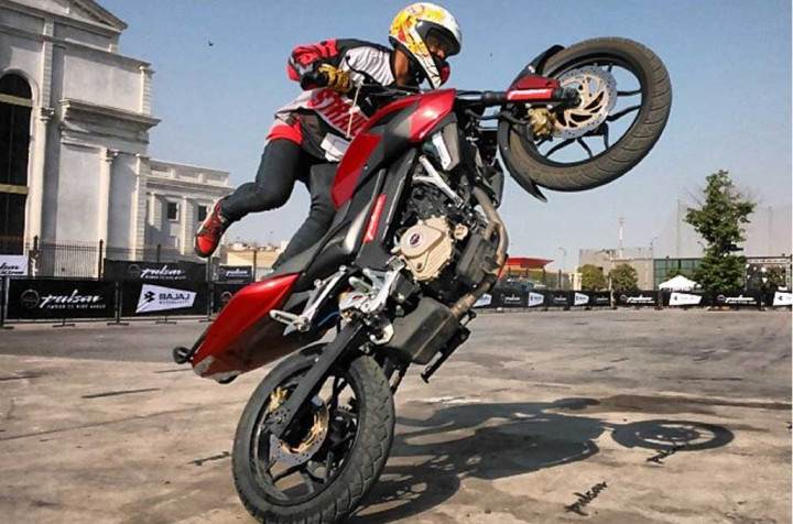 Stunt Riders, Lakon Hobi Risiko Tinggi