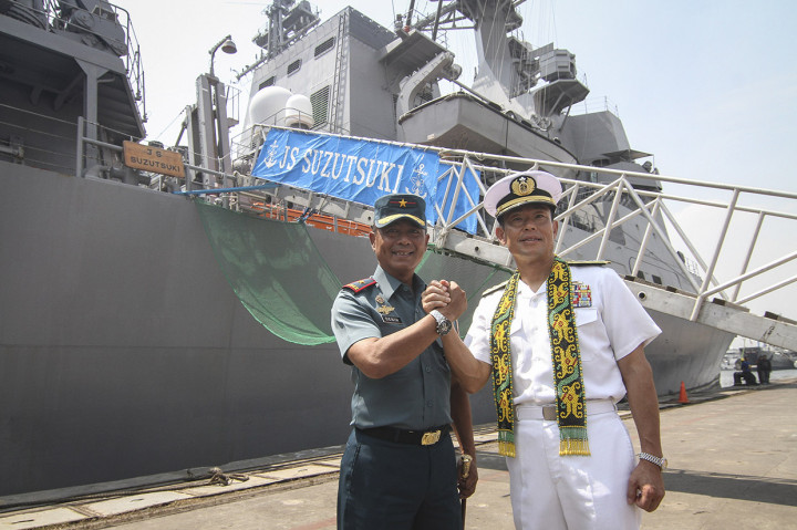 Kapal Perang Jepang Bersandar di Tanjung Priok