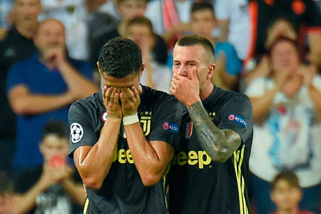Juve Tekuk Valencia, Ronaldo Dikartu Merah