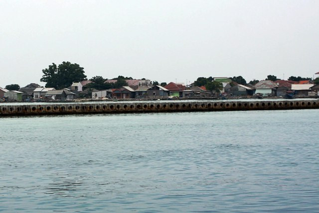 Anies Diminta Hentikan Proyek Breakwater Kepulauan Seribu