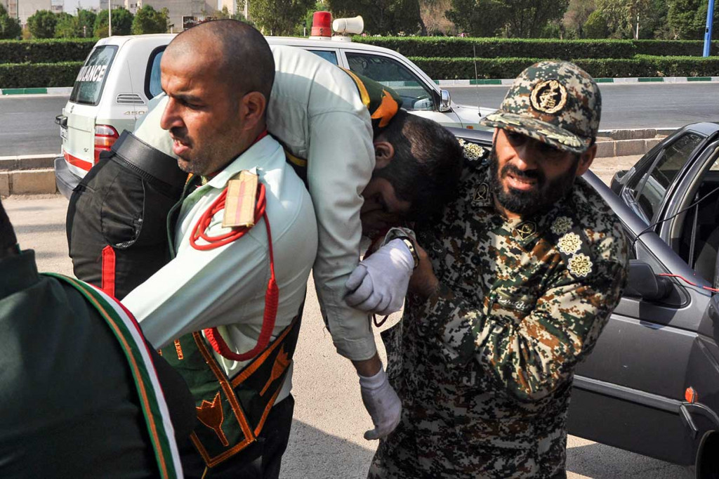 Parade Militer Iran Diserang Gerilyawan, 11 Orang Tewas