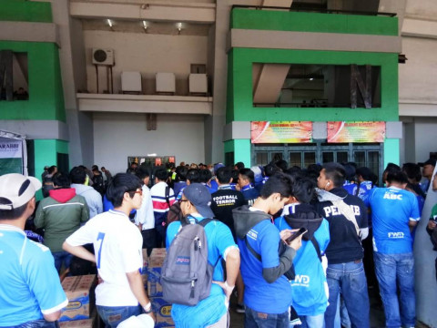 Persib vs Persija: Bobotoh Mulai Padati GBLA