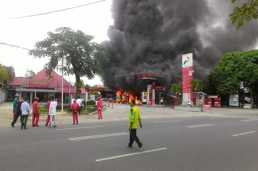 Kebakaran di SPBU di Kota Padang, Jumat 21 September 2018, Medcom.id/Alex Rajes