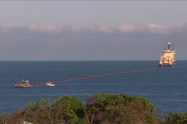Bagian Pertama Kabel Laut INDIGO Selesai Digelar