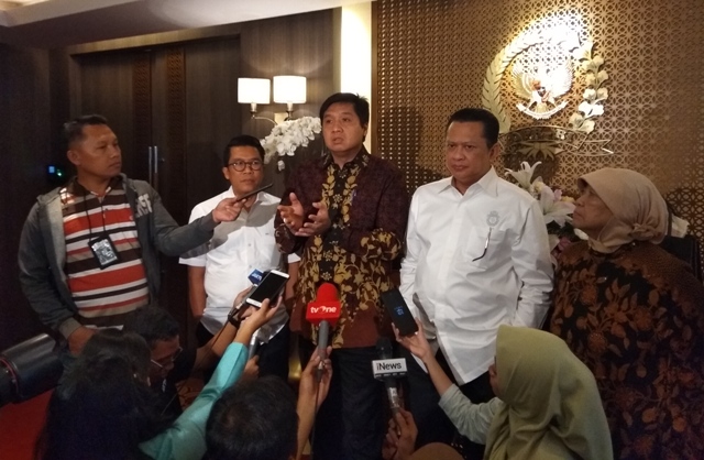 Tim 9 Desak KPK Tuntaskan Kasus Century