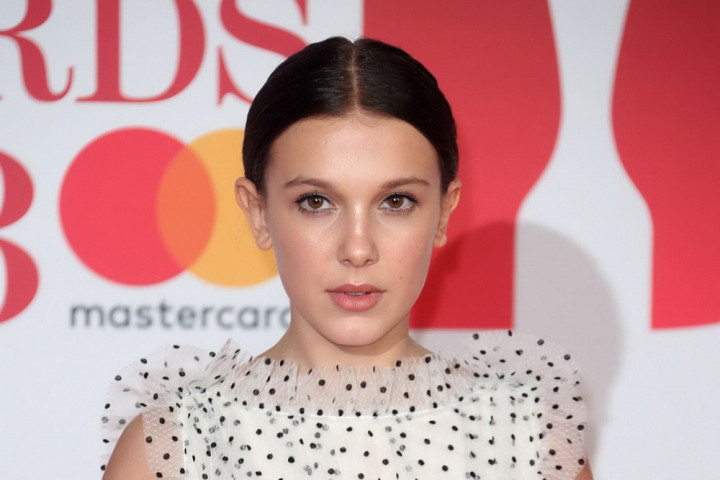 Aksi Millie Bobby Brown Nge-rap Bareng Maroon 5