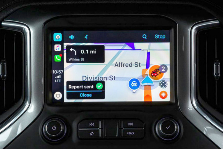 Waze Kini Berfungsi di Apple CarPlay