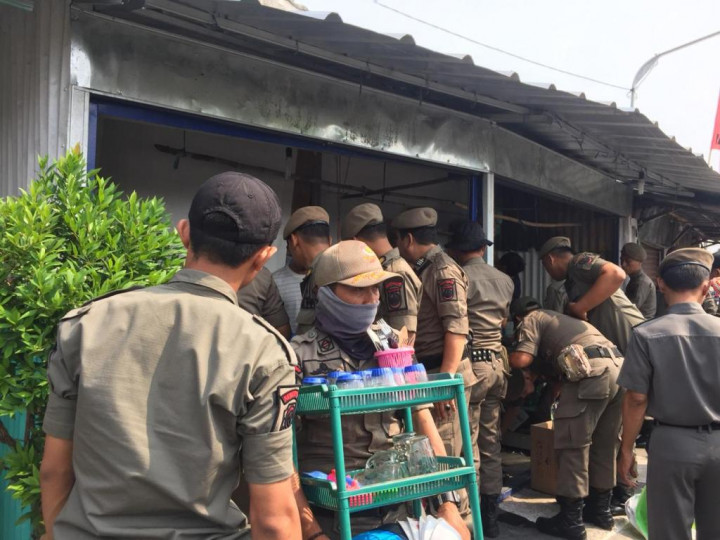 Bangunan Liar di Jalan Baru Dibongkar Satpol PP