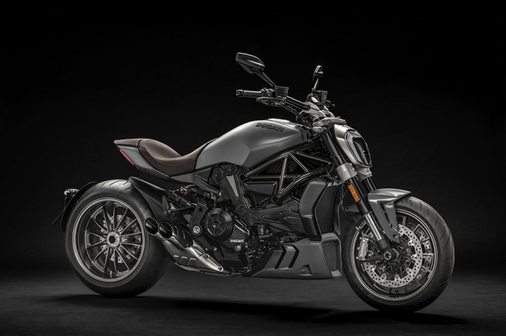 Ducati XDiavel Berkelir Abu-Abu nan Jantan