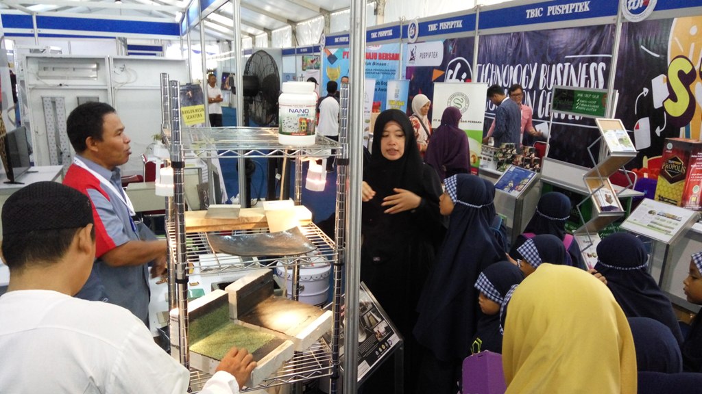 Suasana pameran PIF 2018 -- Foto: Medcom.id/ Anggi Tondi