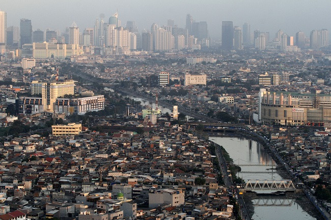 Diimpit Pencakar Langit