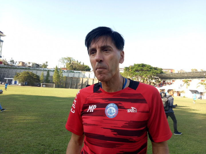 Pelatih Arema Minta Suporter untuk Tidak Saling Membenci