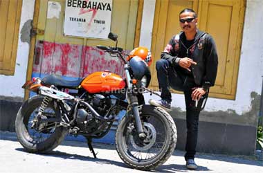 Scorpio Jap's Style dan Flat Tracker ala Bang Toyib