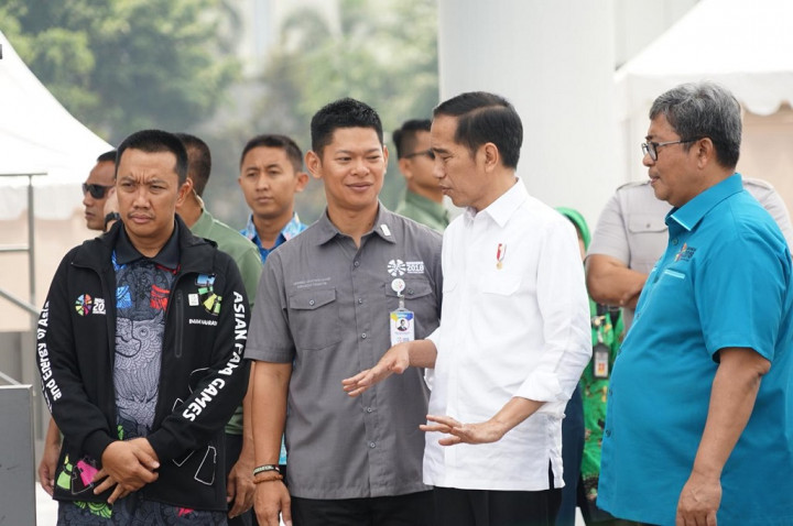 Mengheningkan Cipta di Pembukaan Asian Para Games