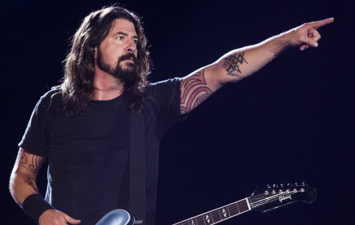 Dave Grohl akan Lelang Instrumen dari Film Dokumenter Play