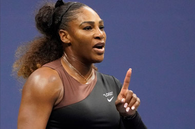 Menyanyi Tanpa Atasan, Serena Williams Kampanye Kesadaran Kanker Payudara