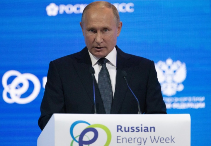 Putin: Harga Minyak Tinggi Akibat Kebijakan Trump