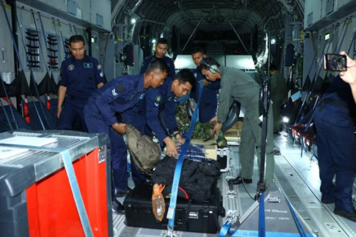 Malaysian Air Force Delivers Aid to Central Sulawesi